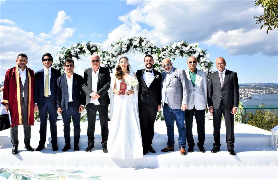 FUTBOL CAMİASI DÜĞÜNDE BULUŞTU