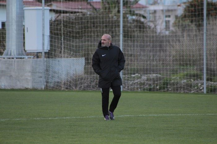 ÇAYELİSPORUMUZUN TEKNİK DİREKTÖRÜ İSTİFA ETTİ