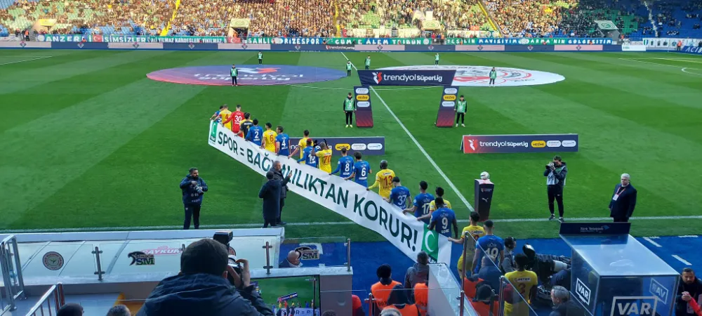 İki Süper Lig Takımınından Örnek Davranış