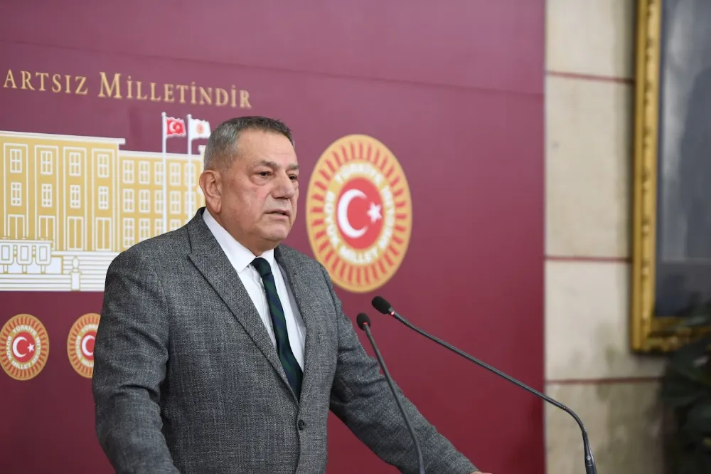 CHP MİLLETVEKİLİ TAHSİN OCAKLI SAĞLIK MÜDÜRÜNÜN İSTİFASINI MECLİSE TAŞIDI